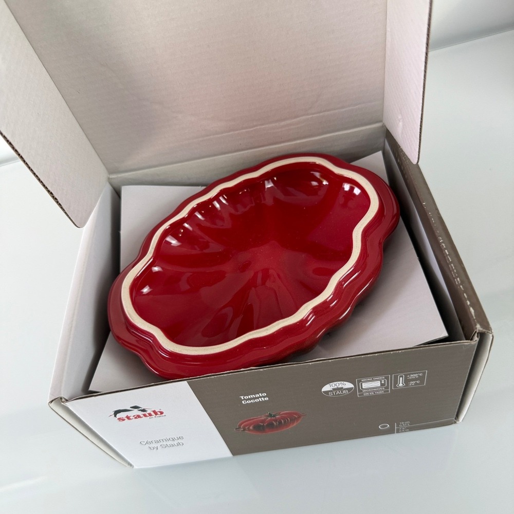 Staub Tomato Cocotte Ceramic 0.5 Qt Cherry Red Stoneware Dish 185335 - Picture 12 of 13